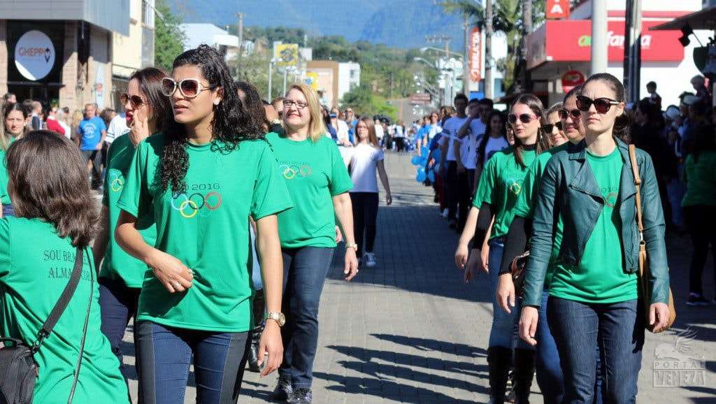 Nova Veneza comemora Dia da Independência com grande desfile