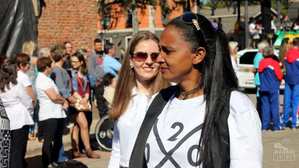 Nova Veneza comemora Dia da Independência com grande desfile