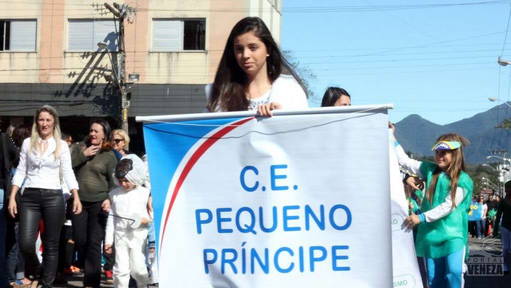 Nova Veneza comemora Dia da Independência com grande desfile