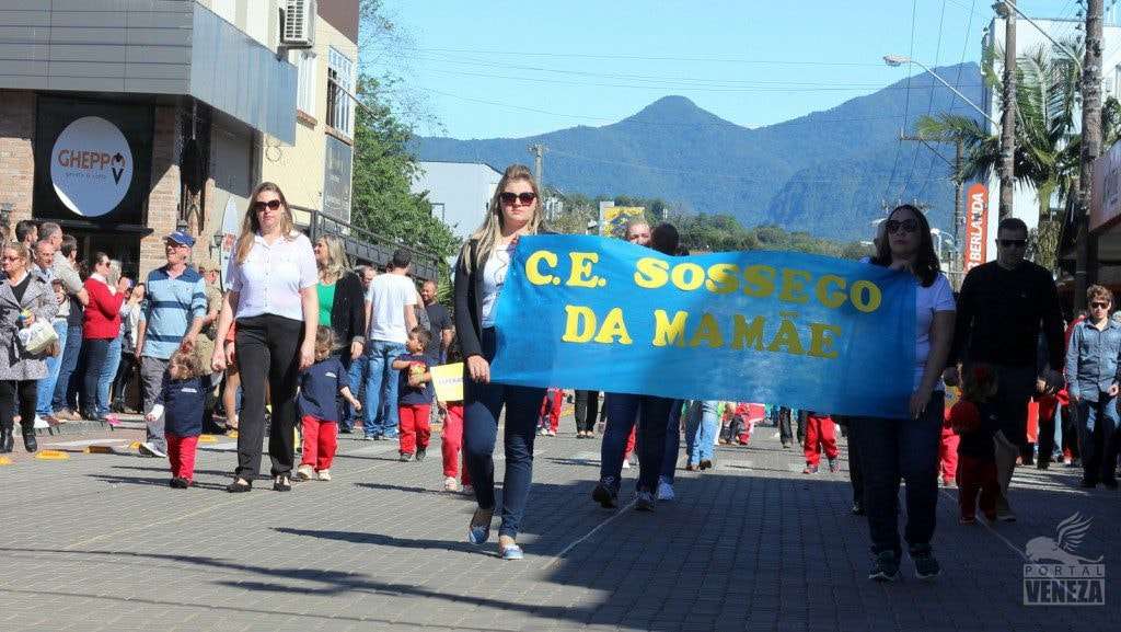 Nova Veneza comemora Dia da Independência com grande desfile