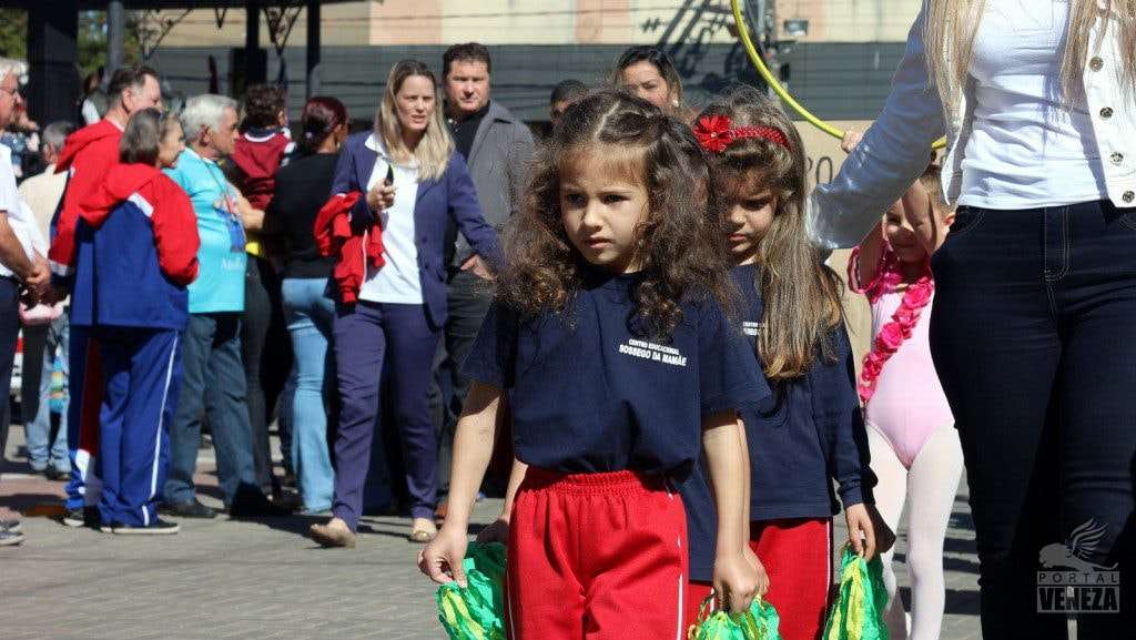 Nova Veneza comemora Dia da Independência com grande desfile