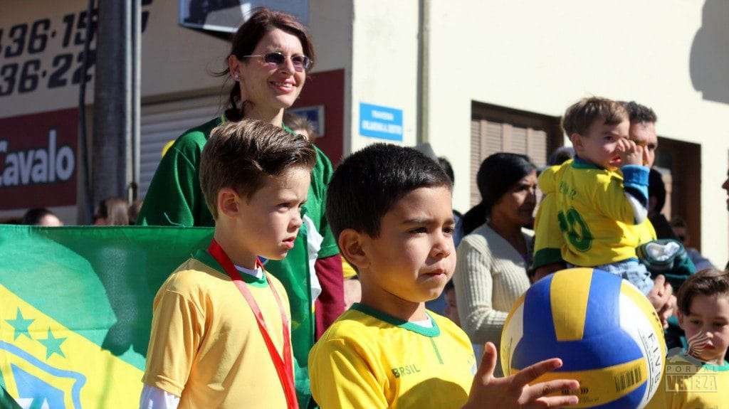 Nova Veneza comemora Dia da Independência com grande desfile