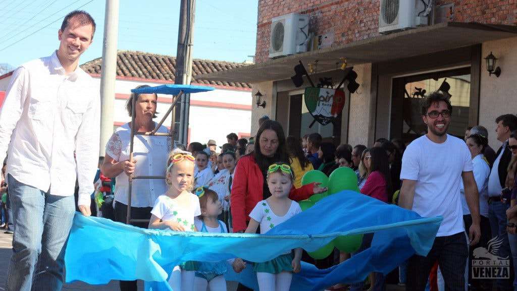 Nova Veneza comemora Dia da Independência com grande desfile