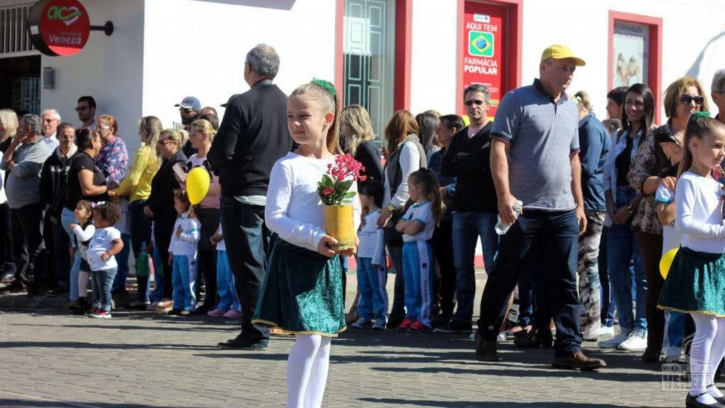 Nova Veneza comemora Dia da Independência com grande desfile