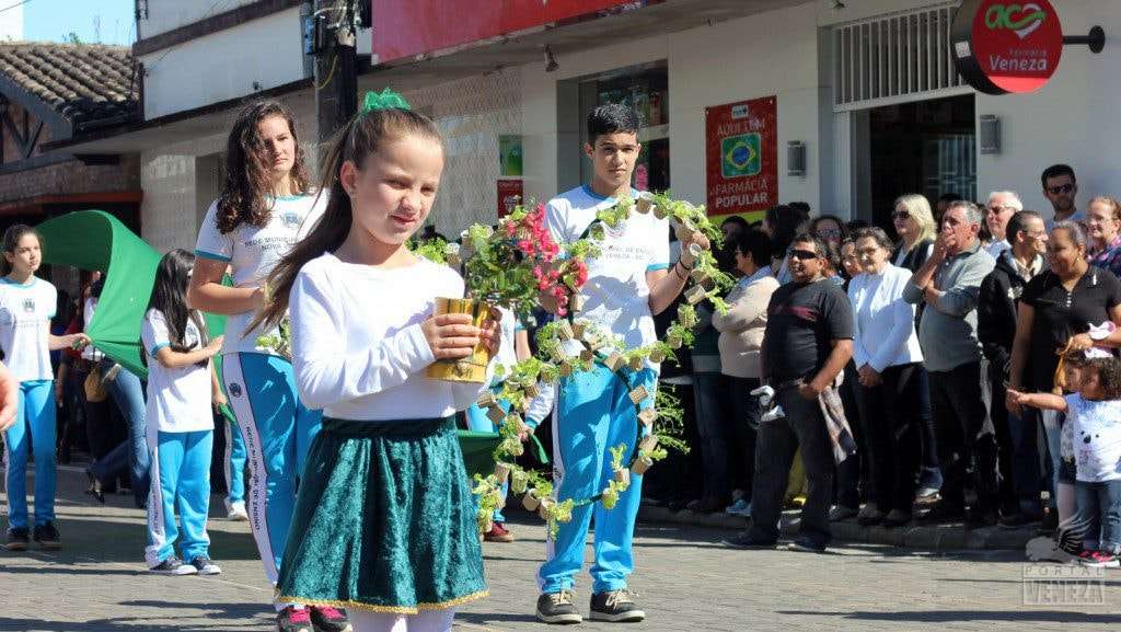 Nova Veneza comemora Dia da Independência com grande desfile