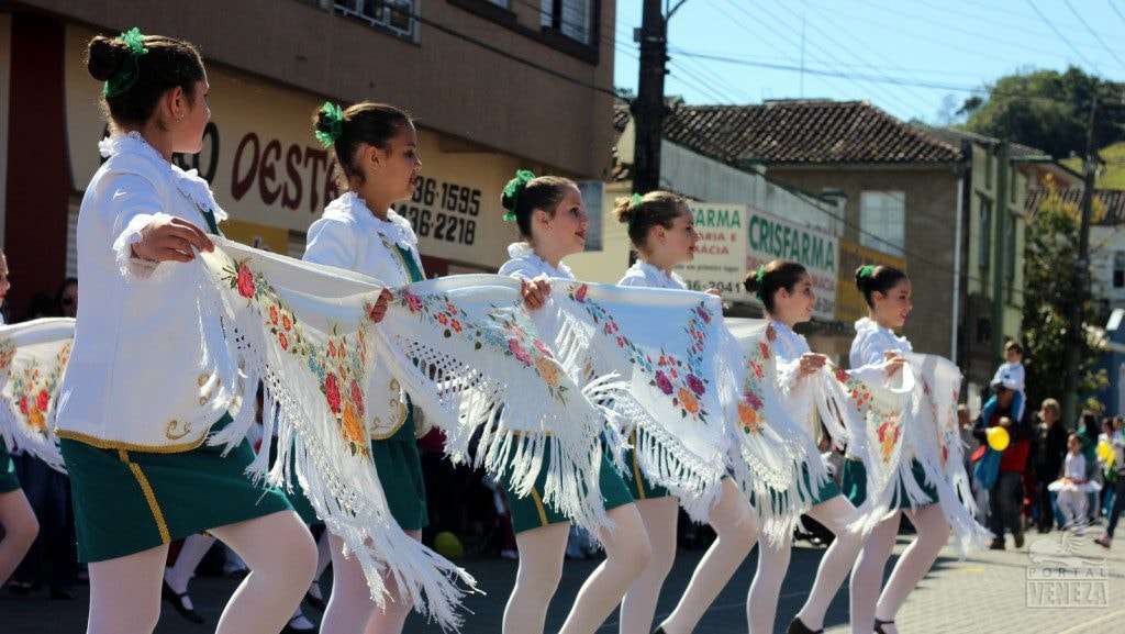 Nova Veneza comemora Dia da Independência com grande desfile