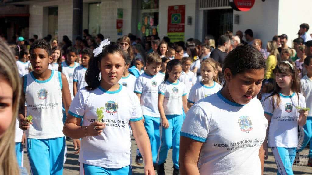 Nova Veneza comemora Dia da Independência com grande desfile
