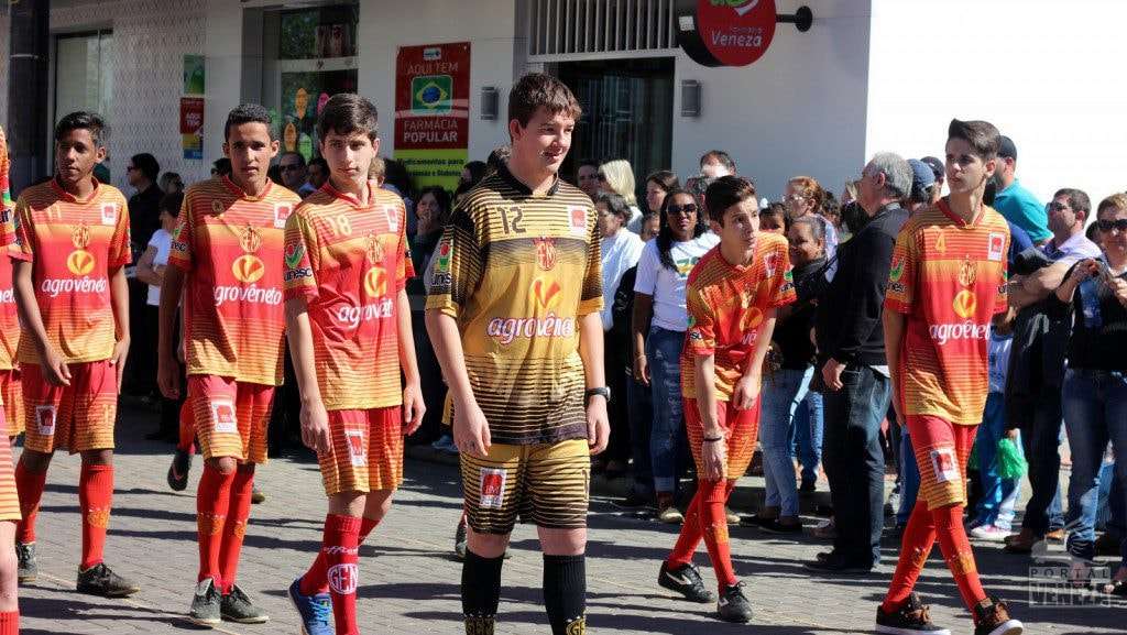 Nova Veneza comemora Dia da Independência com grande desfile