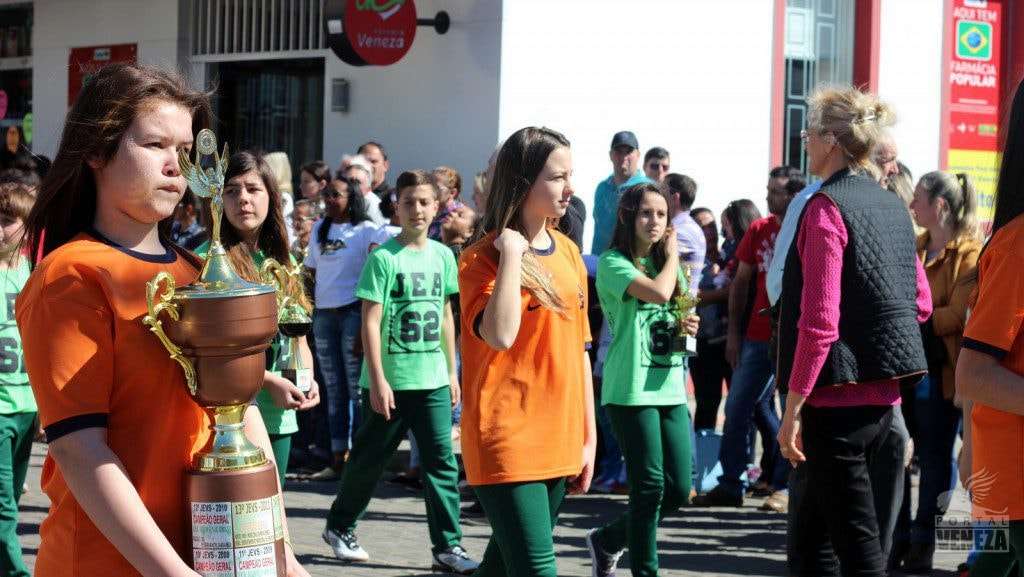 Nova Veneza comemora Dia da Independência com grande desfile