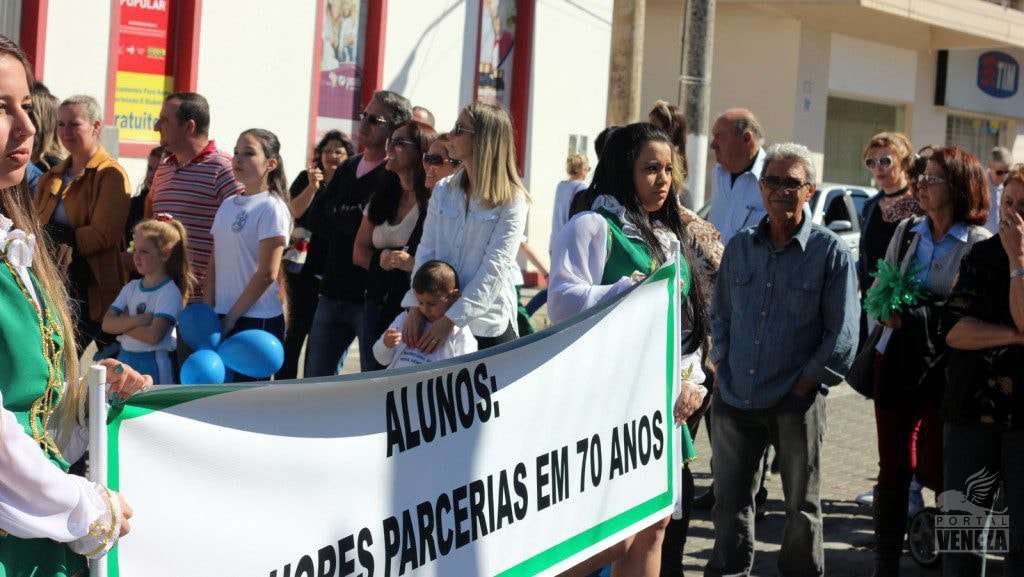 Nova Veneza comemora Dia da Independência com grande desfile