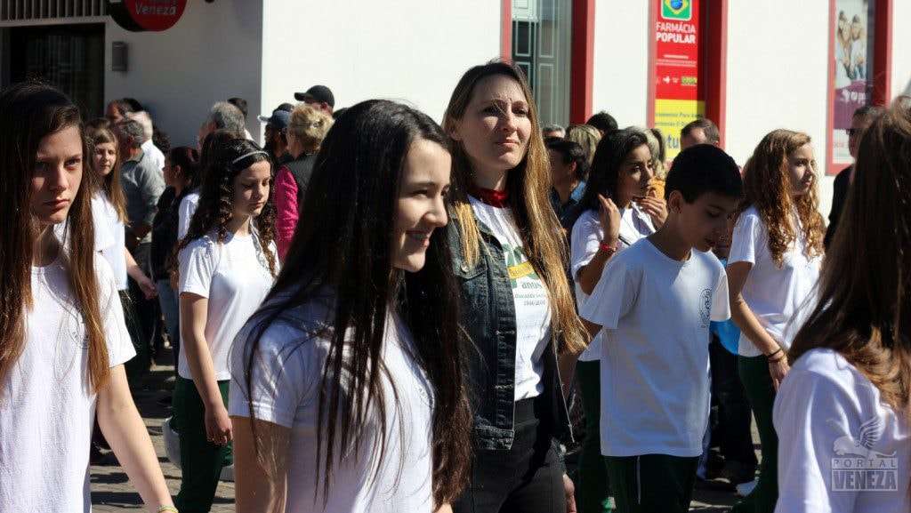 Nova Veneza comemora Dia da Independência com grande desfile