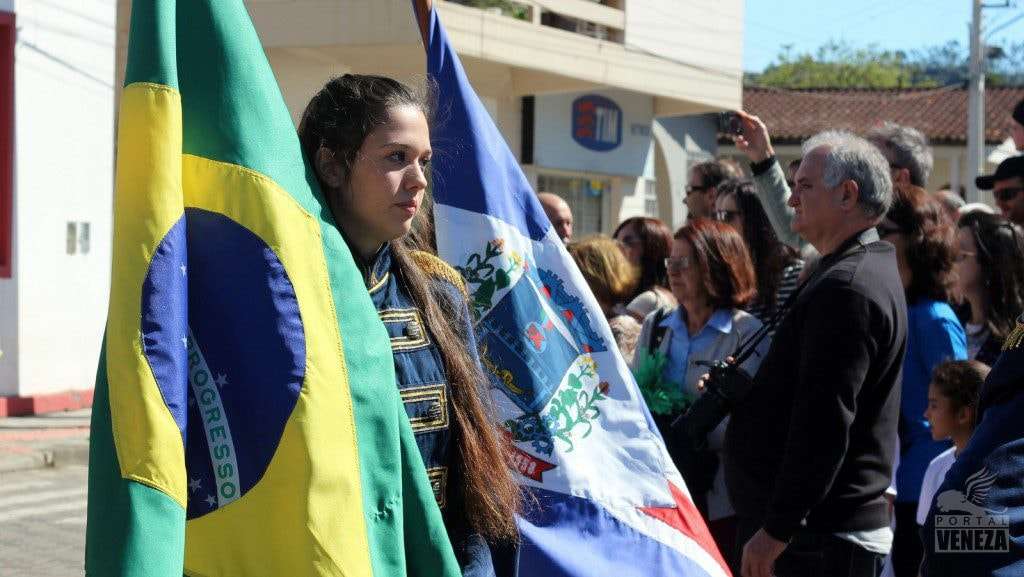 Nova Veneza comemora Dia da Independência com grande desfile