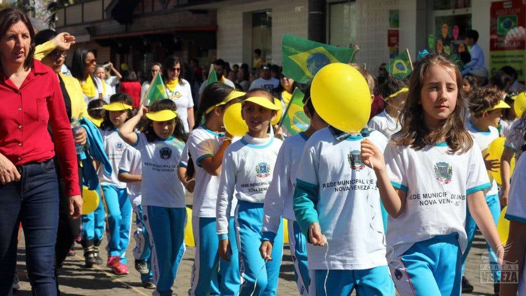 Nova Veneza comemora Dia da Independência com grande desfile
