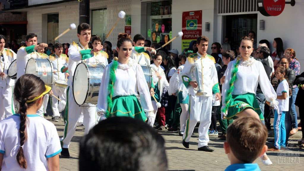 Nova Veneza comemora Dia da Independência com grande desfile
