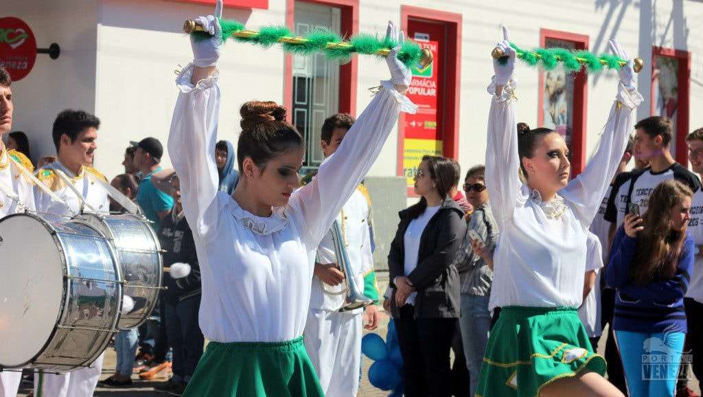 Nova Veneza comemora Dia da Independência com grande desfile