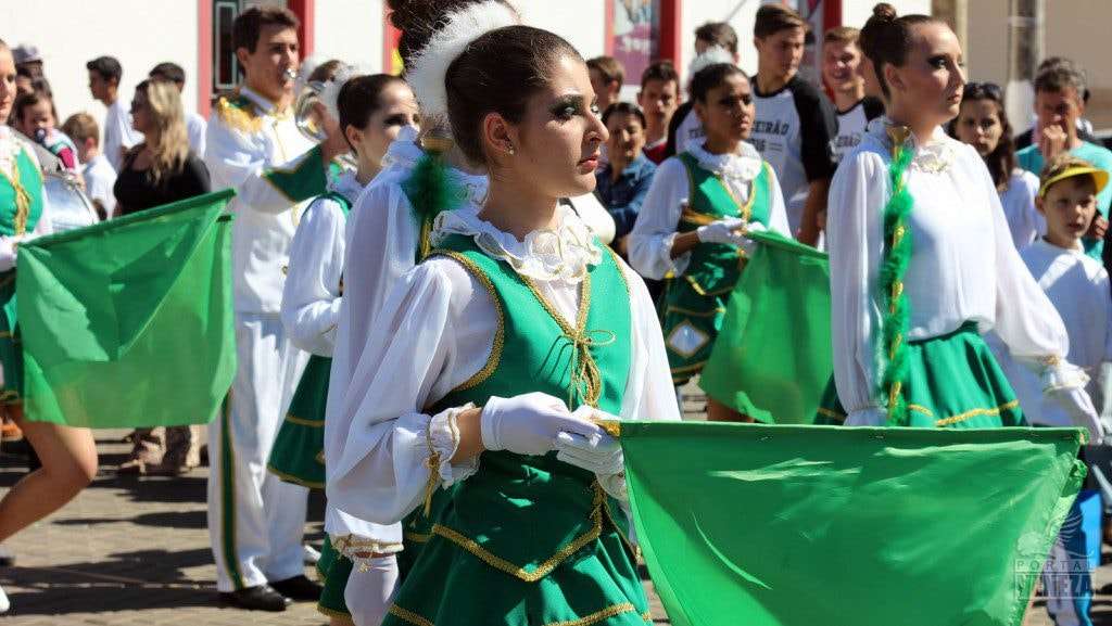 Nova Veneza comemora Dia da Independência com grande desfile