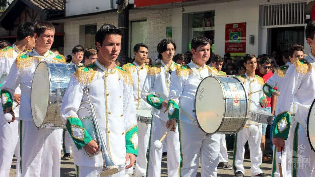 Nova Veneza comemora Dia da Independência com grande desfile