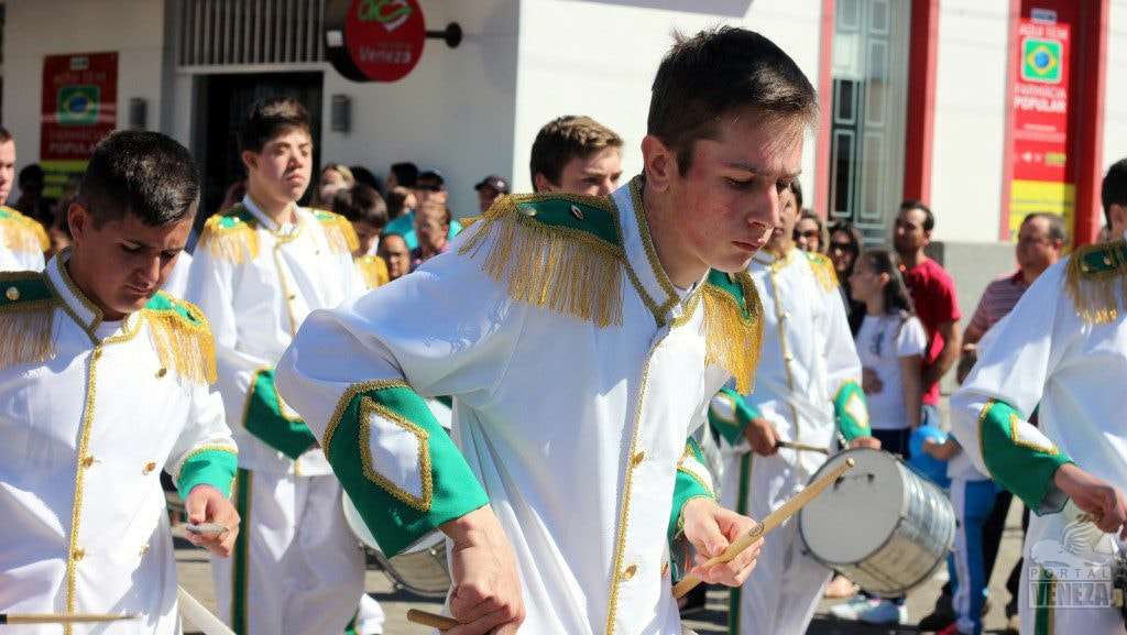 Nova Veneza comemora Dia da Independência com grande desfile