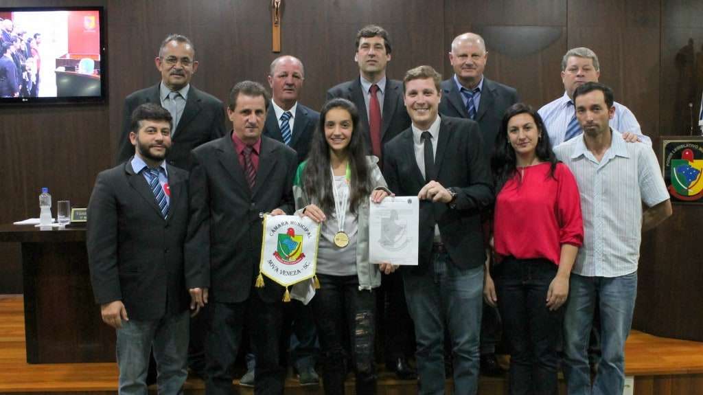 Após título, atleta é homenageada na Câmara 1 Após título, atleta é homenageada na Câmara