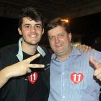 Jovens reúnem apoiadores de Evandro e Betão