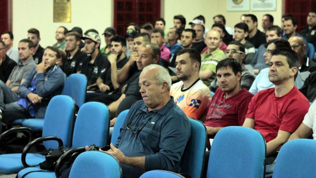 Polícia Militar e especialista em educação no trânsito palestram para trilheiros em Nova Veneza 4 Polícia Militar e especialista em educação no trânsito palestram para trilheiros em Nova Veneza