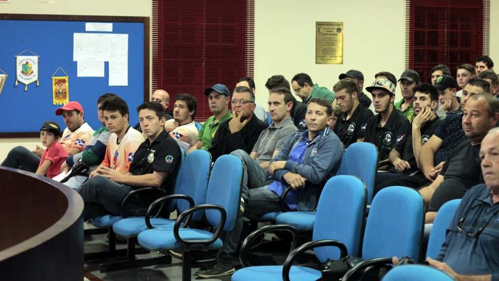 Polícia Militar e especialista em educação no trânsito palestram para trilheiros em Nova Veneza 5 Polícia Militar e especialista em educação no trânsito palestram para trilheiros em Nova Veneza