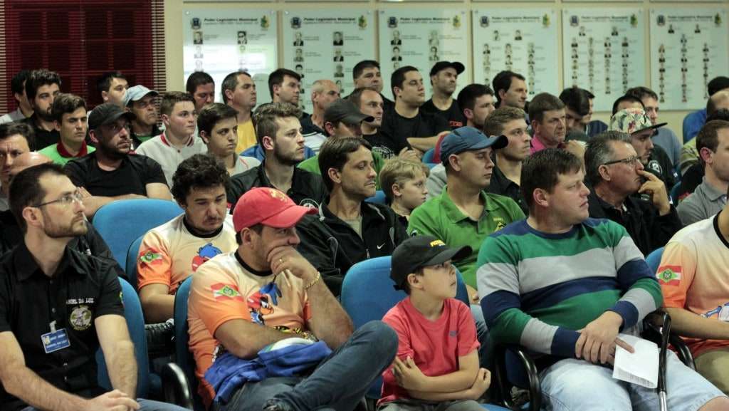 Polícia Militar e especialista em educação no trânsito palestram para trilheiros em Nova Veneza 12 Polícia Militar e especialista em educação no trânsito palestram para trilheiros em Nova Veneza