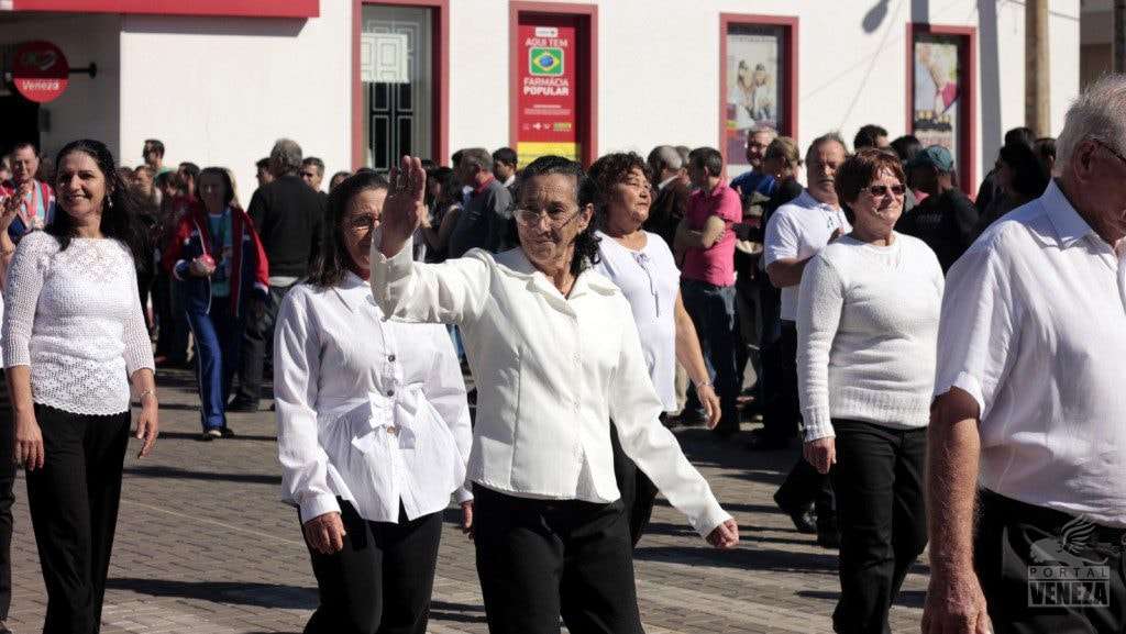 Nova Veneza comemora Dia da Independência com grande desfile
