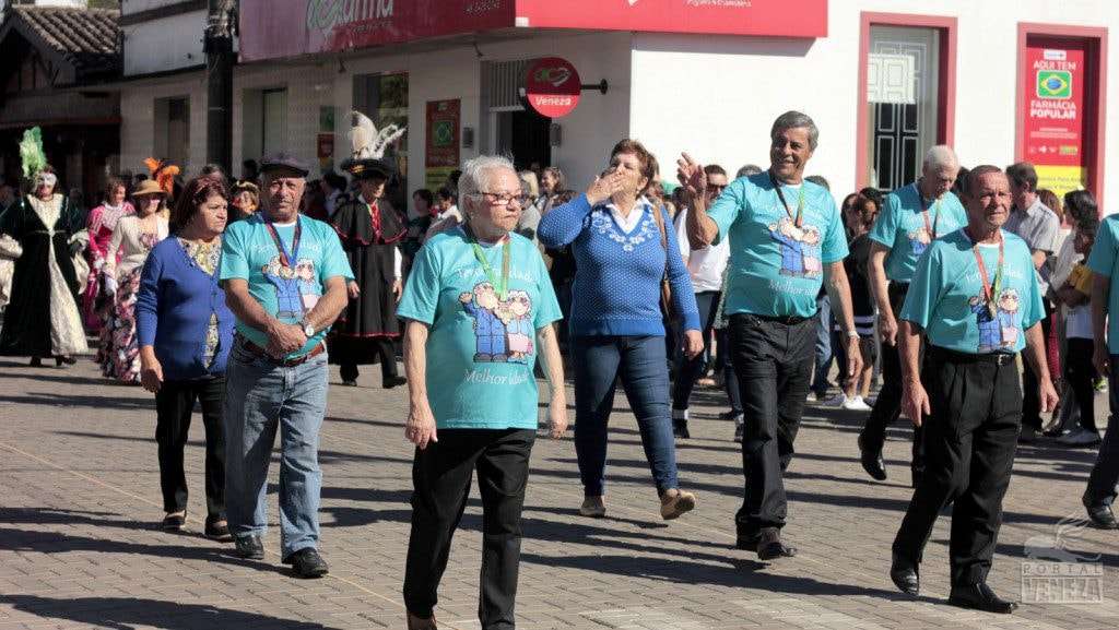 Nova Veneza comemora Dia da Independência com grande desfile