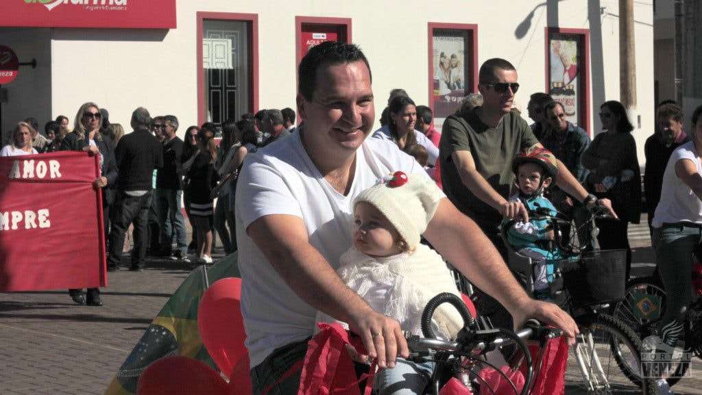 Nova Veneza comemora Dia da Independência com grande desfile