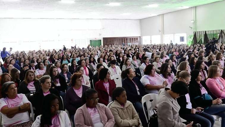 Coopera: Nair Onofre encanta e emociona mulheres em Forquilhinha 1 Coopera: Nair Onofre encanta e emociona mulheres em Forquilhinha