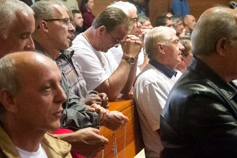 Terço dos Homens e Apostolado da Mãe Peregrina fazem peregrinação neste domingo 2 Terço dos Homens e Apostolado da Mãe Peregrina fazem peregrinação neste domingo