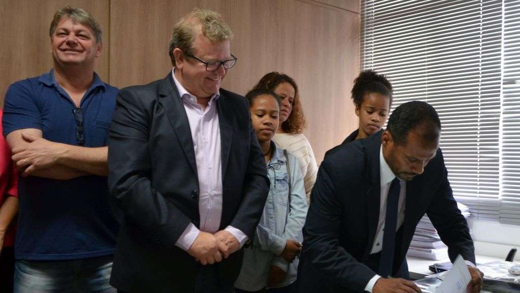 Vereador Joênio Marques assume interinamente prefeitura de Siderópolis 7 Vereador Joênio Marques assume interinamente prefeitura de Siderópolis