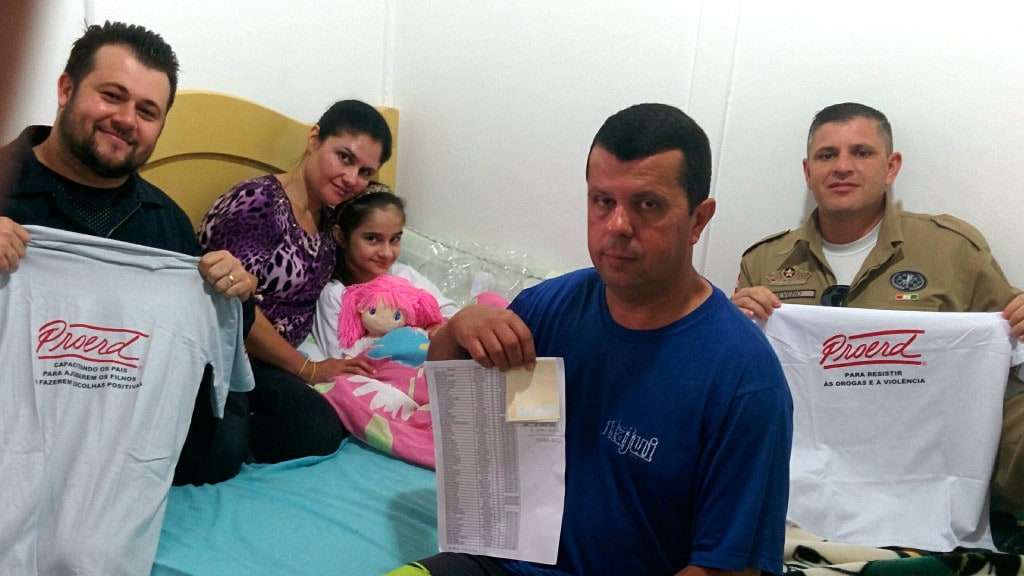 Mobilização no Brasil garante recursos para cirurgia de menina de Nova Veneza que quer caminhar 1 Mobilização no Brasil garante recursos para cirurgia de menina de Nova Veneza que quer caminhar