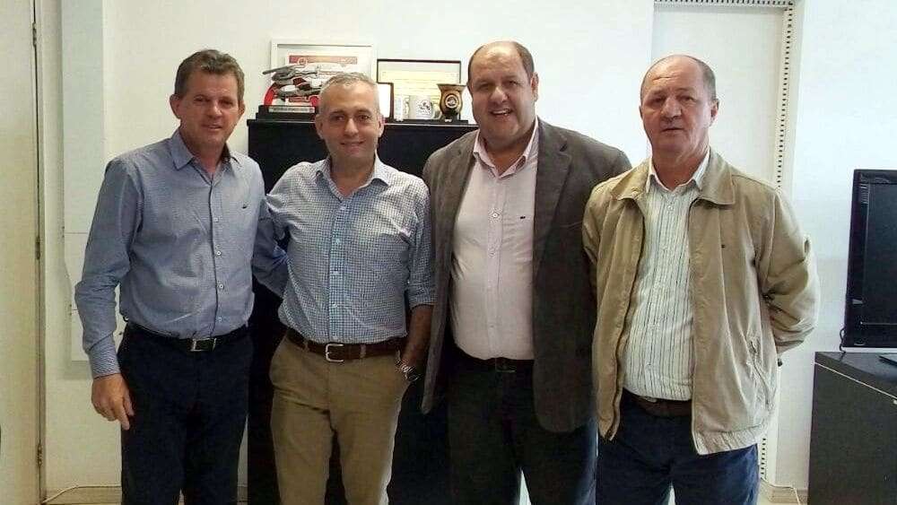 Segundo fontes extra-oficiais, no acordo da coligação PSDB-PSD-PDT, o PSD ficará... 2 Segundo fontes extra-oficiais, no acordo da coligação PSDB-PSD-PDT, o PSD ficará...