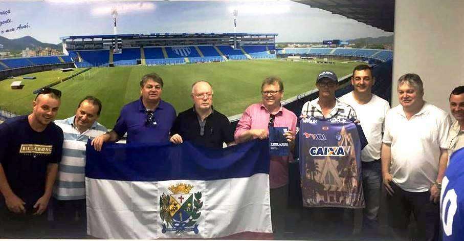 A vida nos reserva muitas surpresas e às vezes são desagradáveis 2 A vida nos reserva muitas surpresas e às vezes são desagradáveis