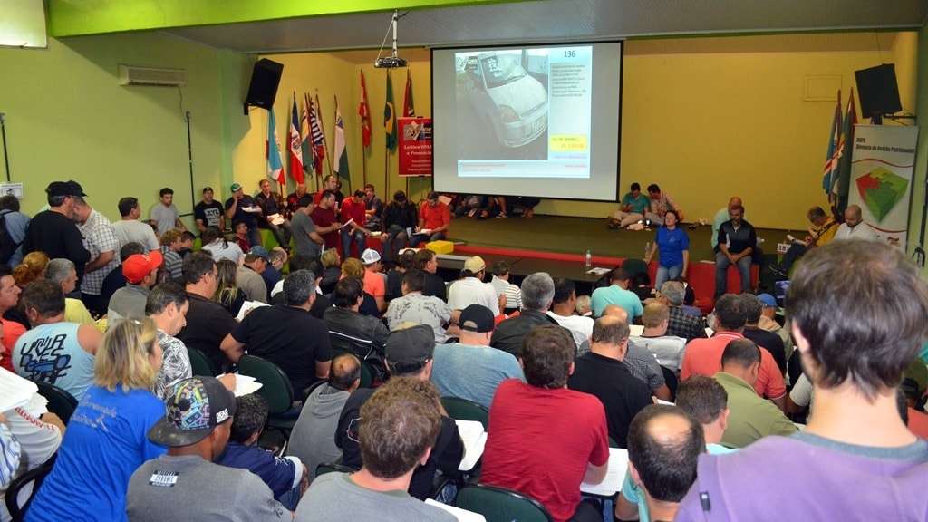 Governo do Estado arrecada R$ 2 milhões em leilão de bens inservíveis 1 Governo do Estado arrecada R$ 2 milhões em leilão de bens inservíveis