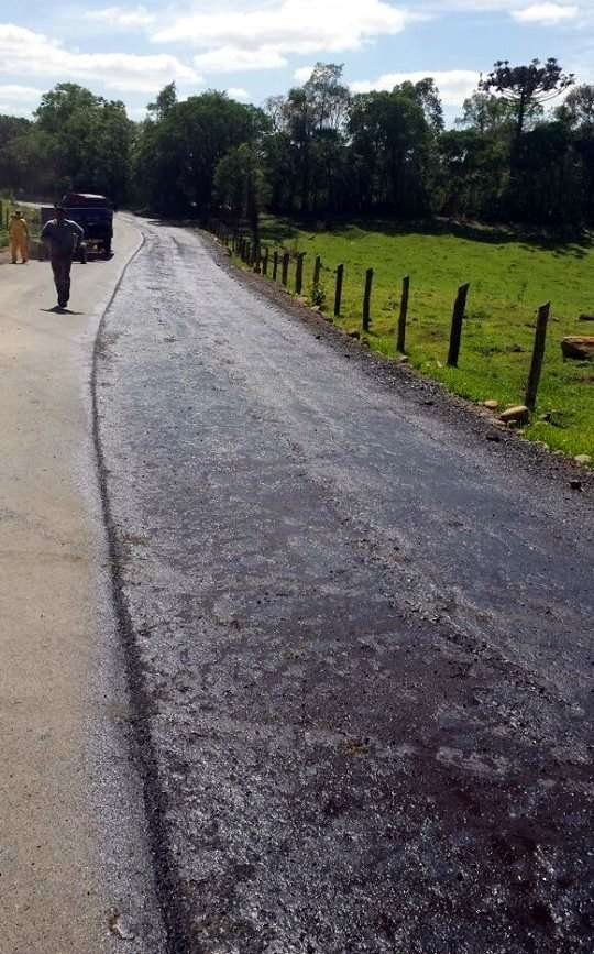 Município de Siderópolis conclui mais um trecho de pavimentação do acesso à Barragem 8 Município de Siderópolis conclui mais um trecho de pavimentação do acesso à Barragem