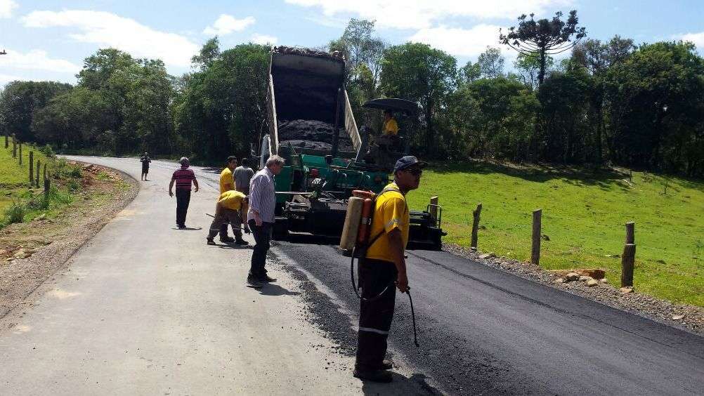 Município de Siderópolis conclui mais um trecho de pavimentação do acesso à Barragem 1 Município de Siderópolis conclui mais um trecho de pavimentação do acesso à Barragem