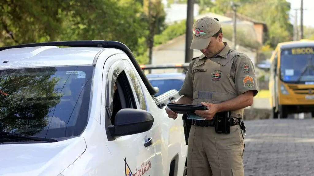 Polícia Militar de Nova Veneza passa a utilizar tablets no atendimento a ocorrências