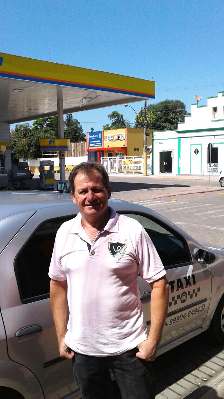 Pelo jeito o ex-vereador Vanderlei Spillere deverá em breve deixar o PMDB e se filiar... 3 Pelo jeito o ex-vereador Vanderlei Spillere deverá em breve deixar o PMDB e se filiar...