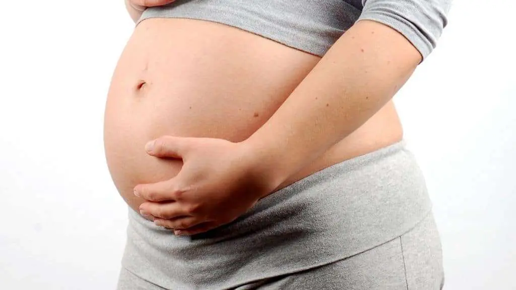 Atenção: Você sabia que a mulher grávida tem direito a receber pensão alimentícia antes mesmo do nascimento do filho?