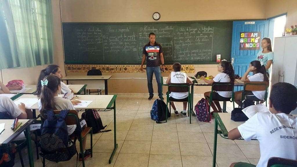 FME de Siderópolis visita escolas para divulgar início dos projetos sociais