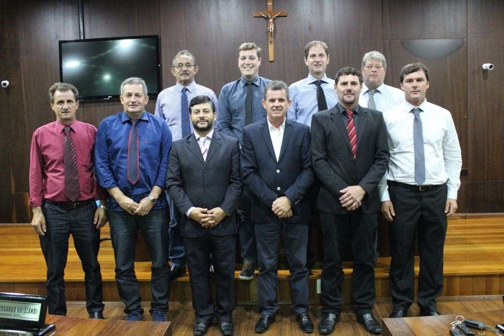 O vereador Dado Ghislandi (PMDB) na primeira sessão apresentou várias indicações do plano de trabalho 3 O vereador Dado Ghislandi (PMDB) na primeira sessão apresentou várias indicações do plano de trabalho