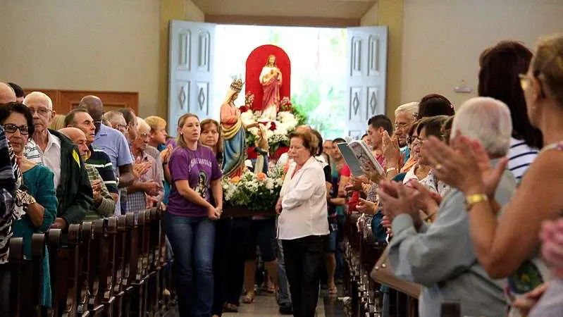 Imagens de Nossa Senhora e Sagrado Coração chegam à Catedral