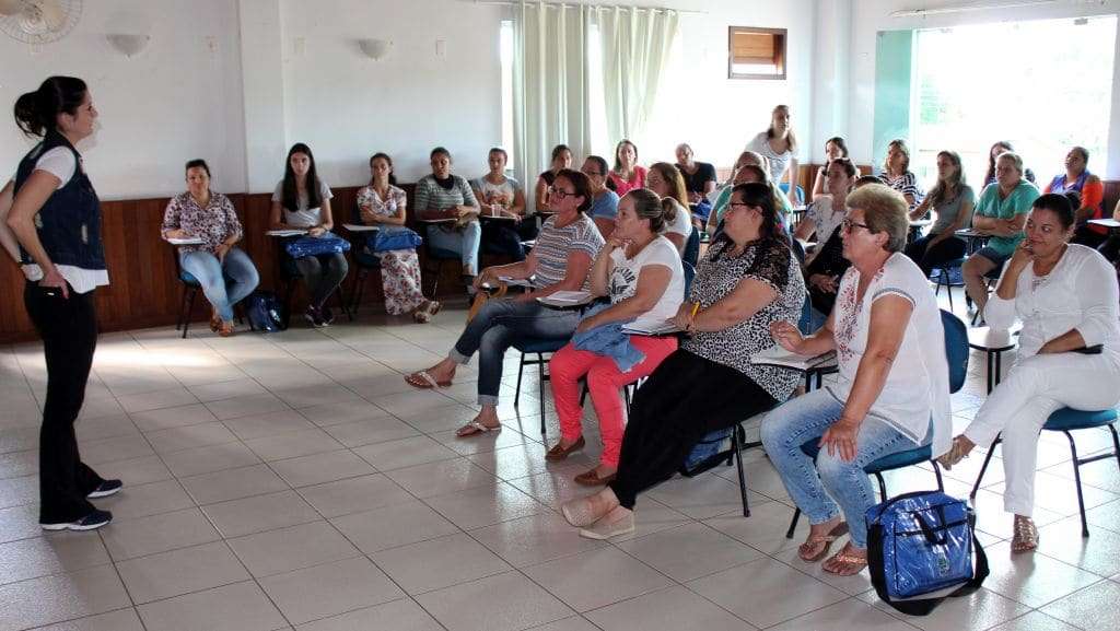 Agentes comunitárias de saúde recebem capacitação sobre febres amarela e maculosa em Nova Veneza 2 Agentes comunitárias de saúde recebem capacitação sobre febres amarela e maculosa em Nova Veneza