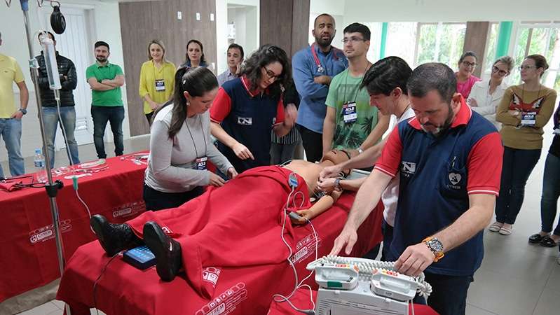 Profissionais da Unimed participam de capacitação em urgência cardiológica e neurológica 2 Profissionais da Unimed participam de capacitação em urgência cardiológica e neurológica