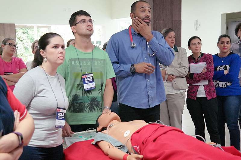 Profissionais da Unimed participam de capacitação em urgência cardiológica e neurológica 4 Profissionais da Unimed participam de capacitação em urgência cardiológica e neurológica