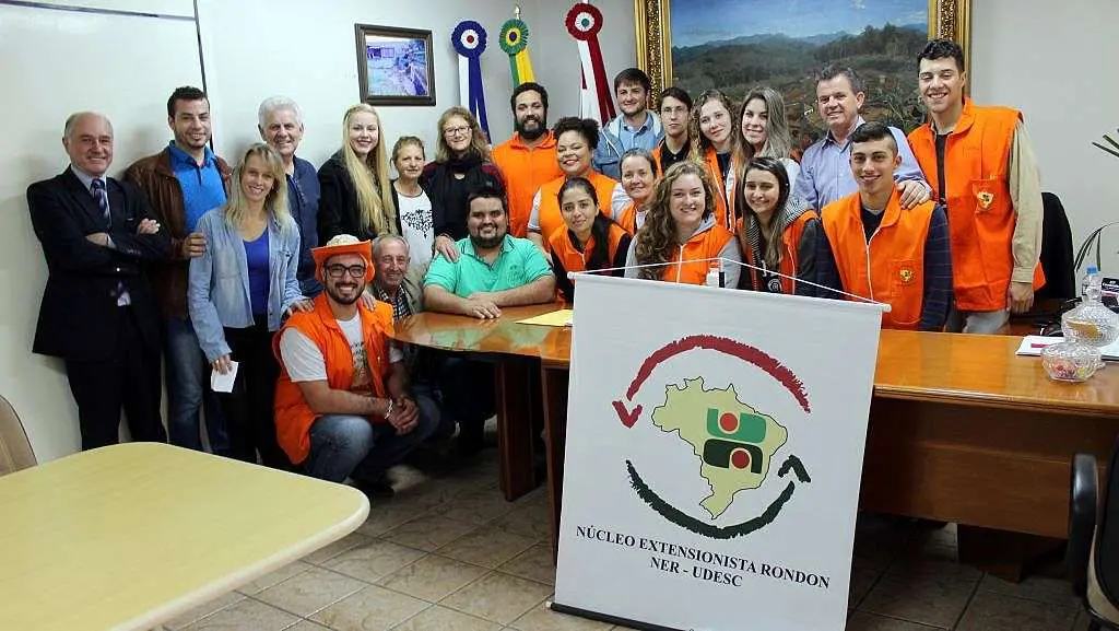 Nova Veneza recebe universitários do projeto Rondon
