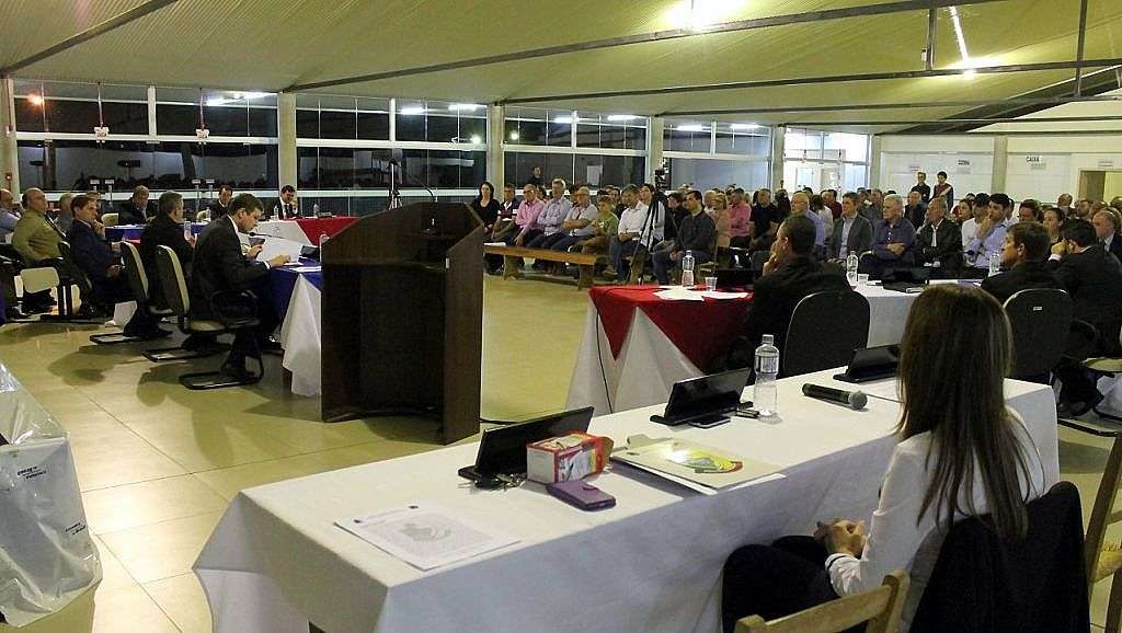 Sessão em São Bento Baixo reúne comunidade e autoridades 6 Sessão em São Bento Baixo reúne comunidade e autoridades